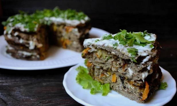 Beef liver cake with mushrooms