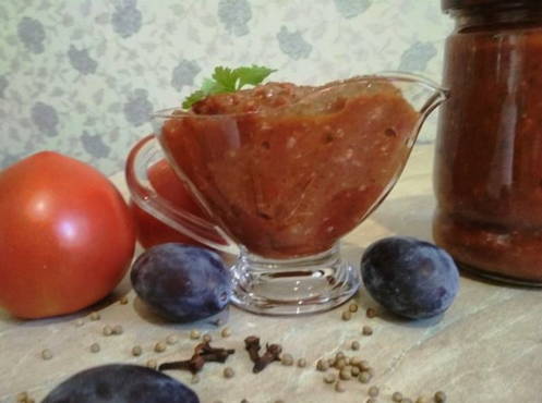 Sauce aux prunes et tomates