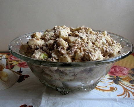 Tuna and apple salad