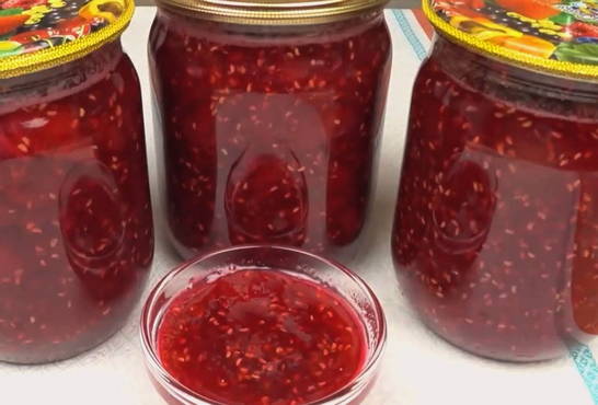 Raspberry jam with banana