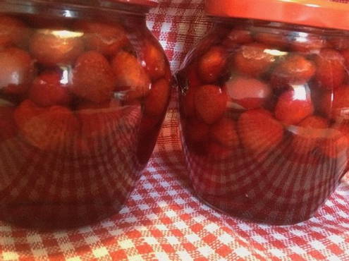 Strawberry jam without cooking