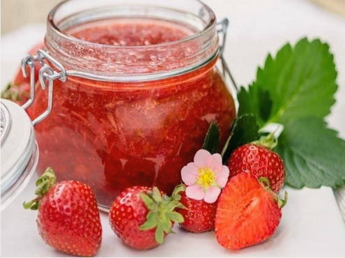 Strawberry jelly for the winter