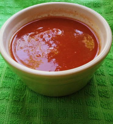 Homemade ketchup without vinegar with apples