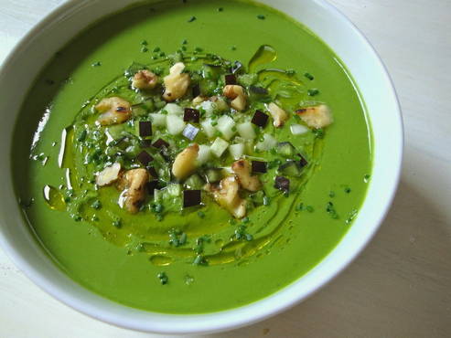 Gazpacho with green tomatoes