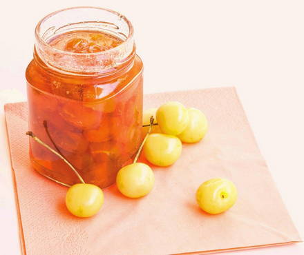 Yellow cherry jam