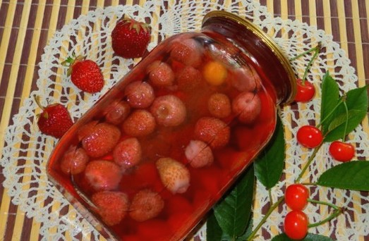 Compote de fraises et cerises