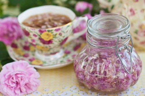 Confiture de pétales de rose au miel