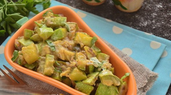 Fried zucchini salad