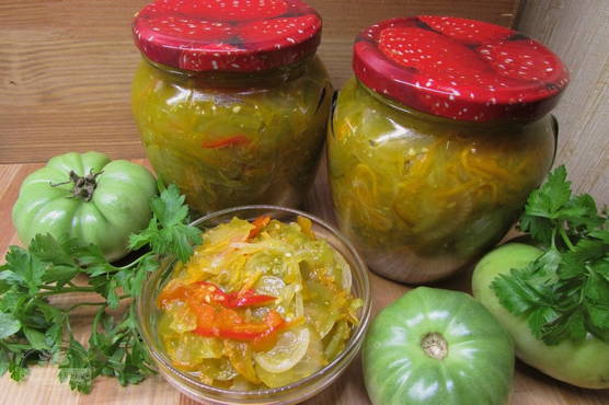 Green tomato salad with mayonnaise for the winter