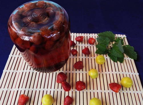 Compote de fraises pour l'hiver à l'acide citrique