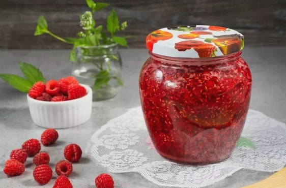 Cold raspberry jam