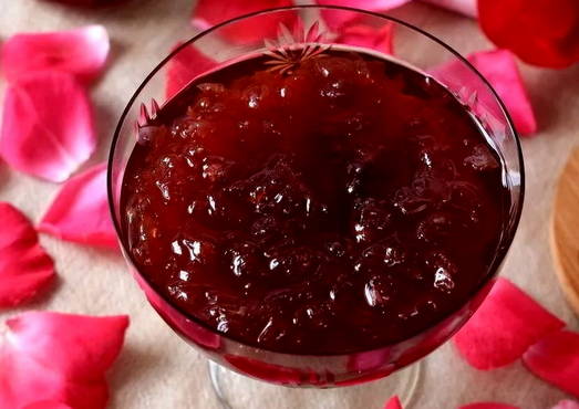 Confiture de pétales de rose à l'acide citrique