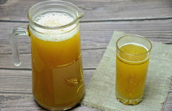 Kvass from kvass wort without yeast