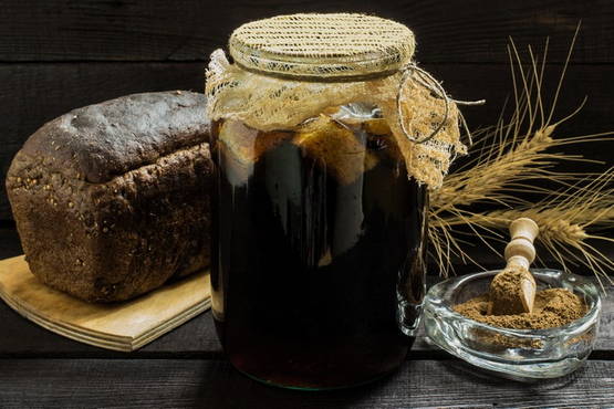 Kvass from Borodino bread with raisins