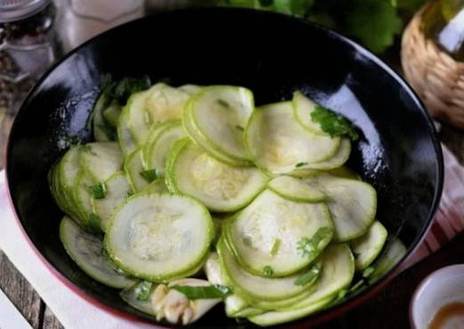 Marinated zucchini per day