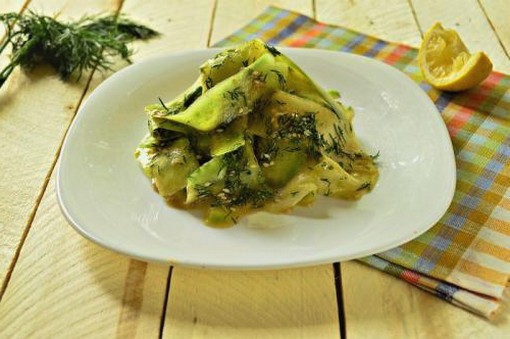 Salade de courgettes à la sauce soja