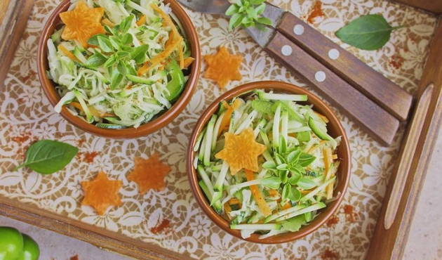 Zucchini and cauliflower salad