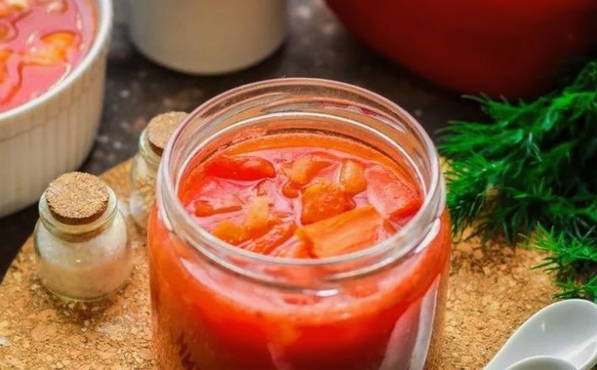 Pepper in tomato juice without vinegar