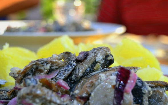 Boletus boletus fried with onion and sour cream