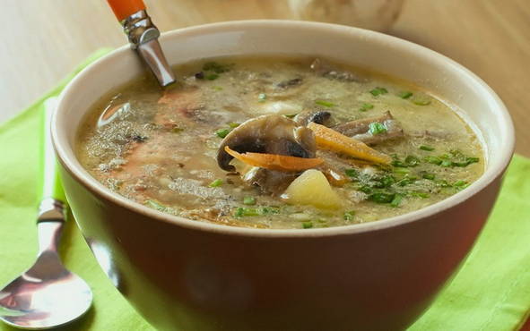 Soup with honey agarics and noodles