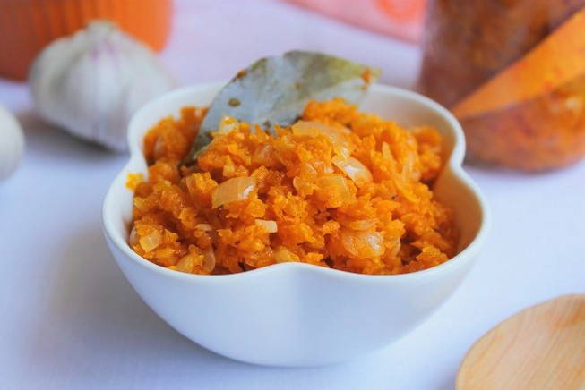 Caviar de carottes au concentré de tomate pour l'hiver