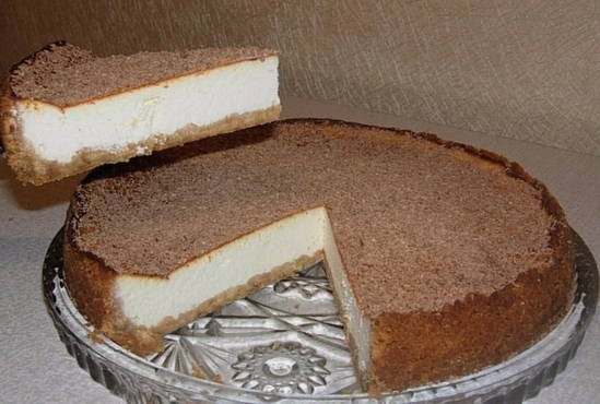 Gâteau au fromage à la ricotta avec des pâtisseries