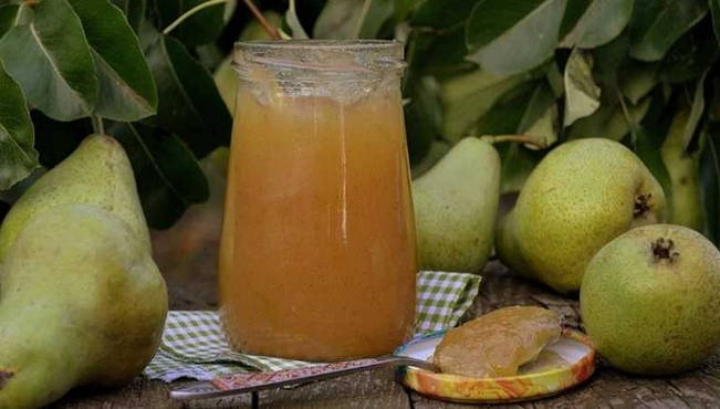 Purée de poires sans sucre pour l'hiver