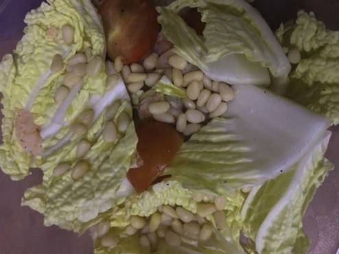 Shrimp, Chinese cabbage and tomato salad