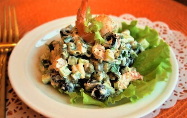 Shrimp and Olives Salad