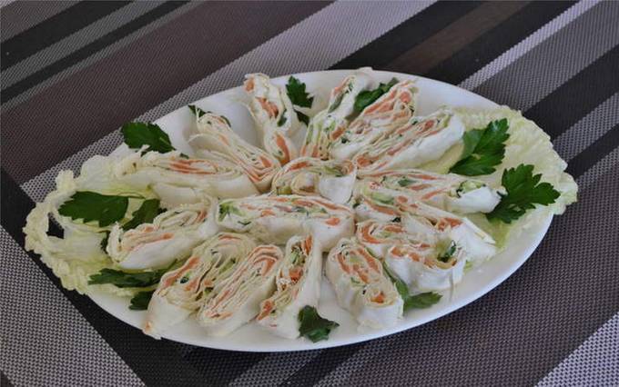 Lavash à base de poisson rouge, fromage blanc et concombre