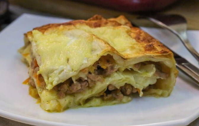 Lavash achma avec de la viande