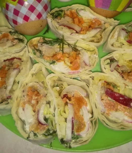 Rouleau de lavash aux bâtonnets de crabe