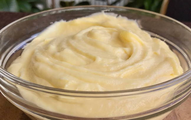 Custard sour cream for biscuit cake