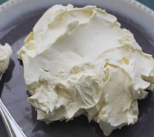 Cream cheese with curd cheese and butter