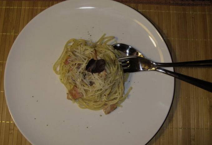 Carbonara à la crème et au bacon sans œufs