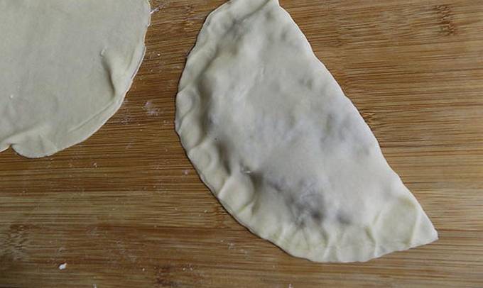 Dough for pasties on kefir without eggs