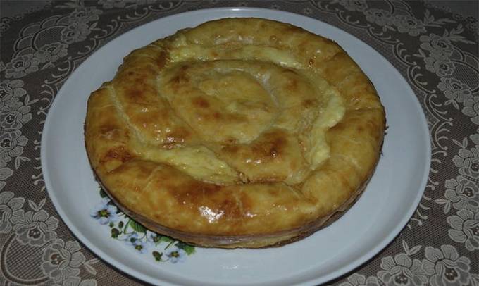 Cheese pie Puff pastry snail