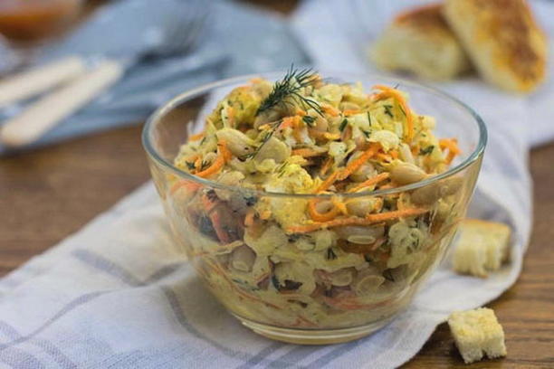 Obzhorka salad with smoked chicken