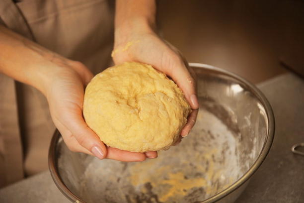 Shortcrust pastry for kurnik in butter