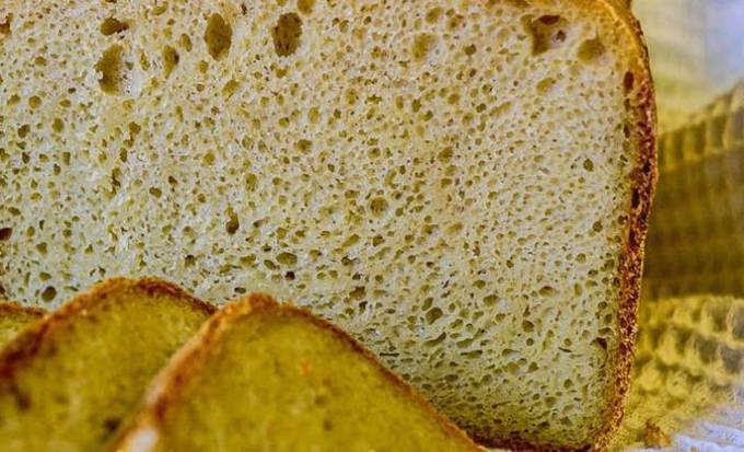 Corn and rice bread in a bread maker