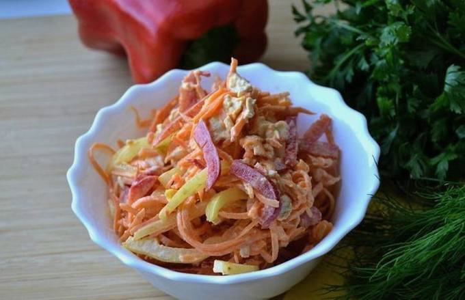 Salad with chicken, Korean carrots, peppers and tomatoes