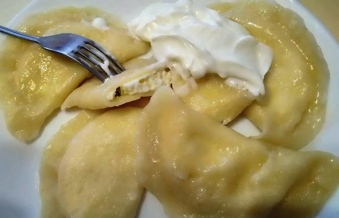 Dumplings with potatoes from kefir dough