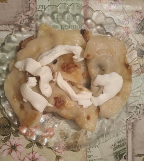 Dumplings with potatoes and dried mushrooms