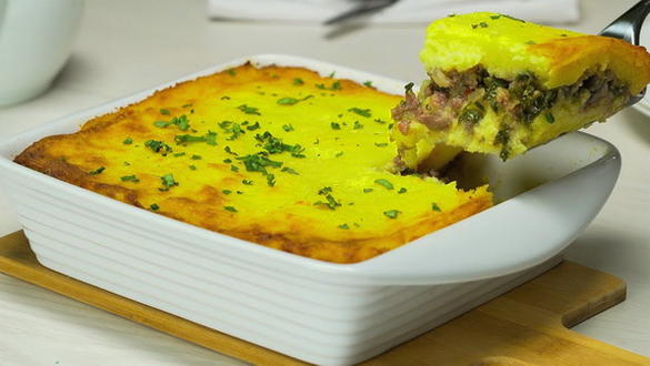 Casserole de viande à base de purée de pommes de terre et de viande hachée