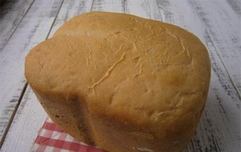 Bread with milk powder in a bread maker