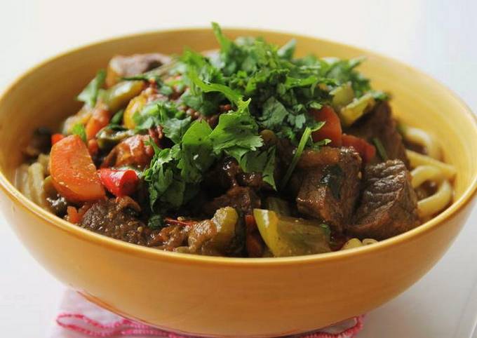 Lagman d'agneau aux aubergines