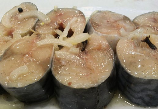 Pickled mackerel without vinegar at home