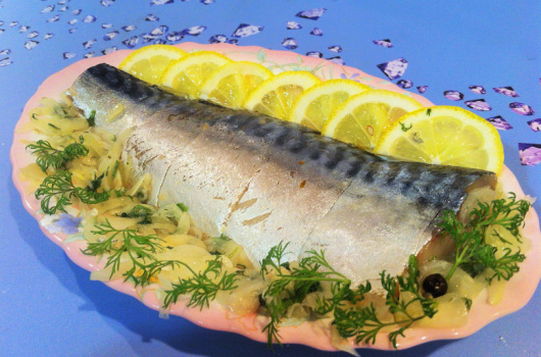 Pickled mackerel with lemon