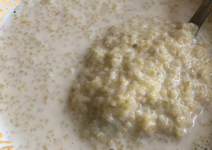 Bouillie de blé avec du lait pour 2 personnes