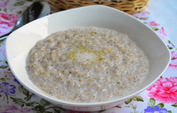 Barley porridge in a slow cooker on the water